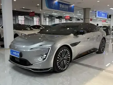 2026 Avatr 12 с пробегом 11 000 км