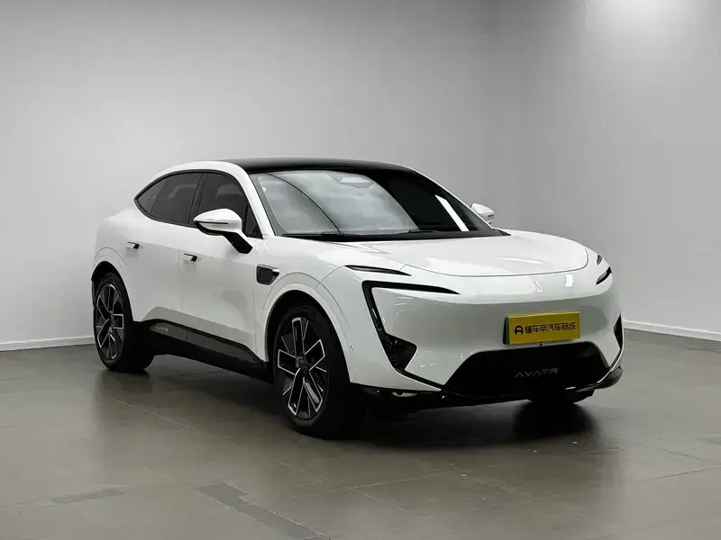 2025 Avatr 11 с пробегом 8 100 км