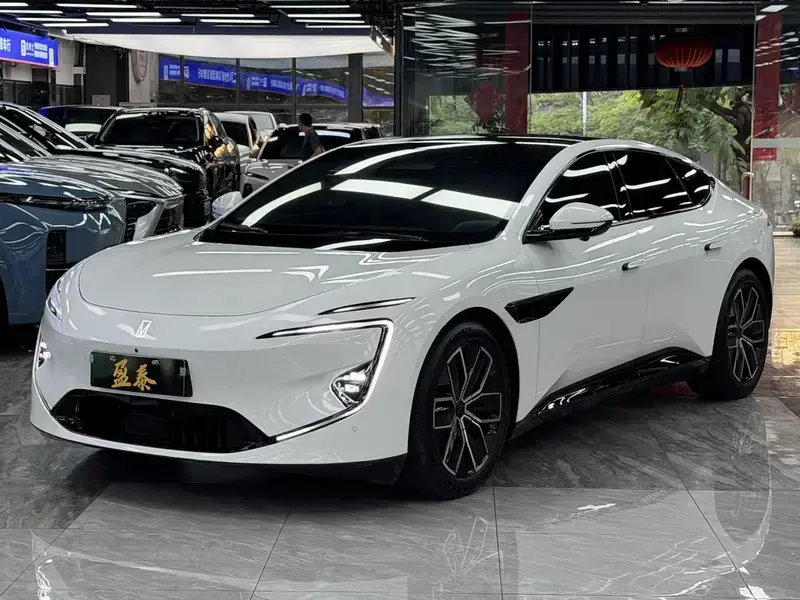 2024 Avatr 12 с пробегом 35 000 км