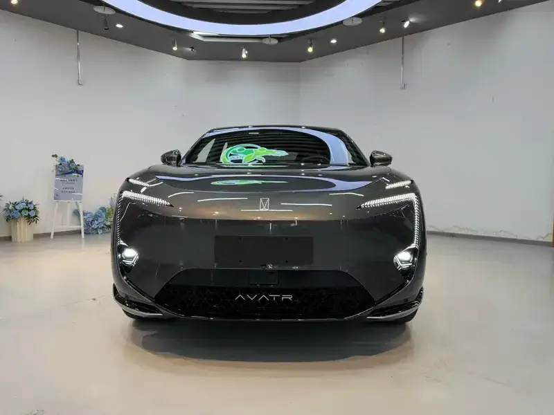 2025 Avatr 11 с пробегом 5 400 км