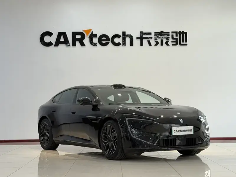 2026 Avatr 12 с пробегом 9 000 км