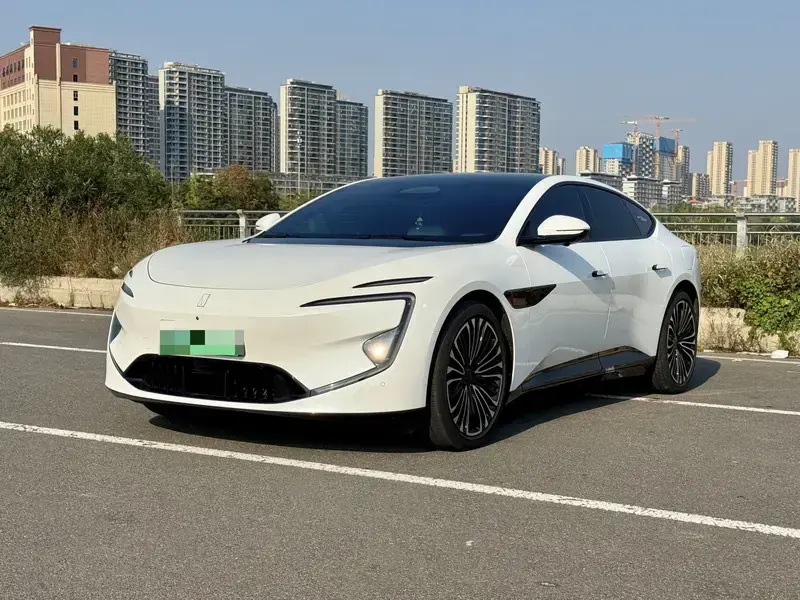 2024 Avatr 12 с пробегом 15 000 км