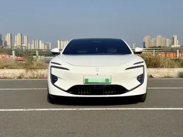 2024 Avatr 12 с пробегом 15 000 км