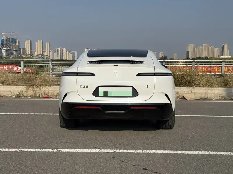 2024 Avatr 12 с пробегом 15 000 км