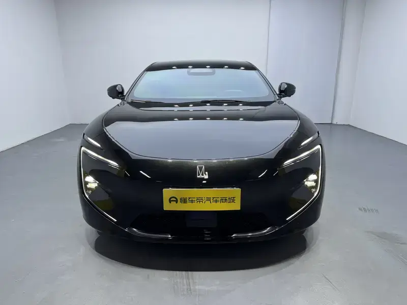 2025 Avatr 12 с пробегом 40 500 км