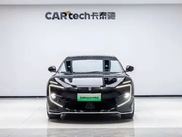 2025 Avatr 12 с пробегом 12 700 км