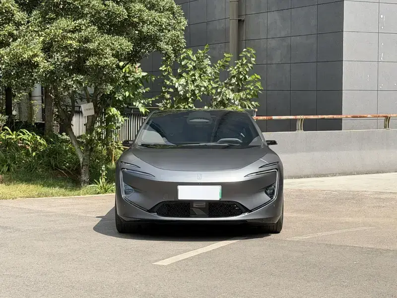 2025 Avatr 12 с пробегом 7 900 км