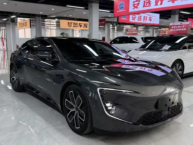 2025 Avatr 12 с пробегом 25 000 км