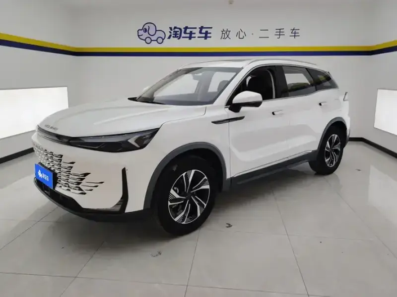 2023 BAIC X7 с пробегом 25 000 км