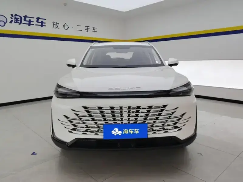 2023 BAIC X7 с пробегом 25 000 км