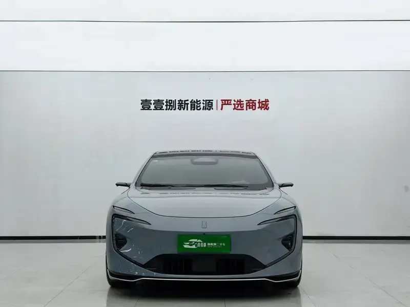 2023 Avatr 12 с пробегом 42 000 км