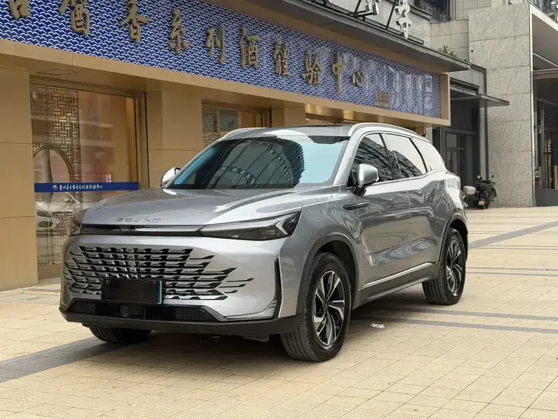 2023 BAIC X7 с пробегом 18 000 км