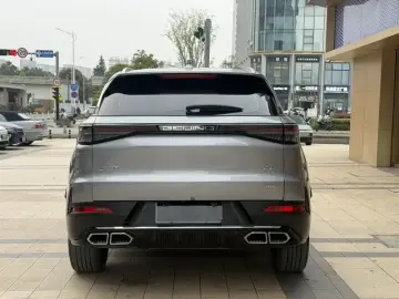 2023 BAIC X7 с пробегом 18 000 км