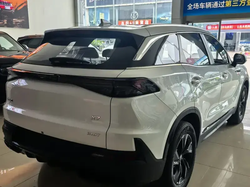 2025 BAIC X7 с пробегом 100 км