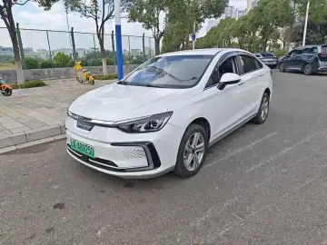 BAIC EU5