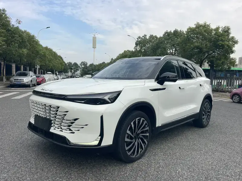 2023 BAIC X7 с пробегом 48 000 км