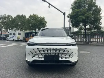 2023 BAIC X7 с пробегом 48 000 км