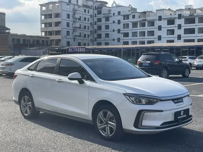 2022 BAIC EU5 с пробегом 127 000 км