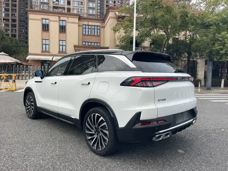 2023 BAIC X7 с пробегом 48 000 км