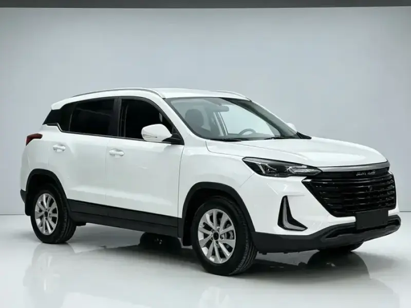 2021 BAIC X3 с пробегом 43 000 км