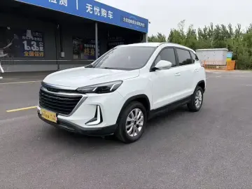 BAIC X3