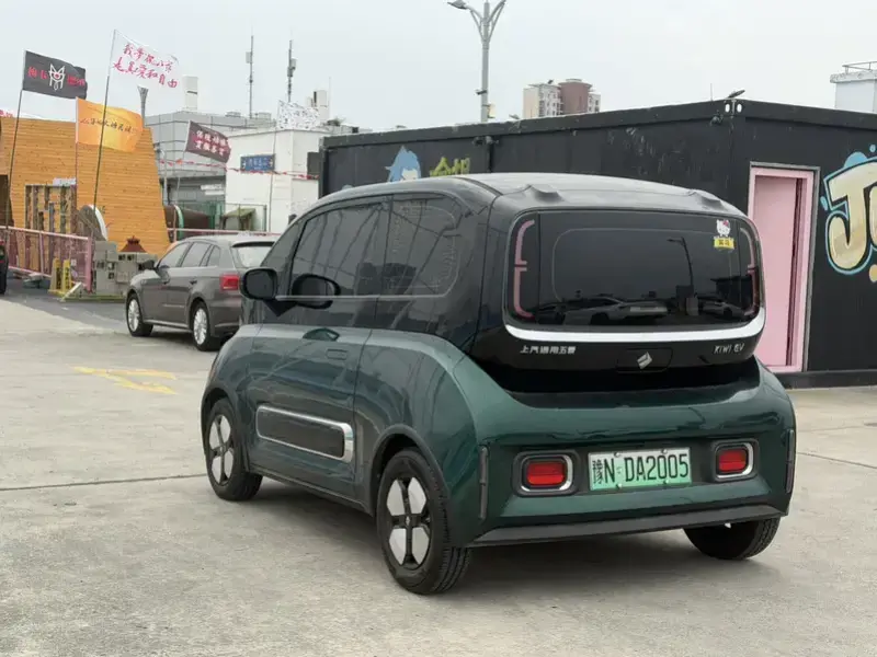 2022 Baojun Kiwi EV с пробегом 65 000 км