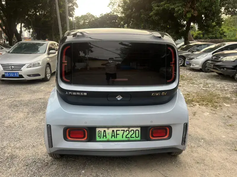 2022 Baojun Kiwi EV с пробегом 72 000 км