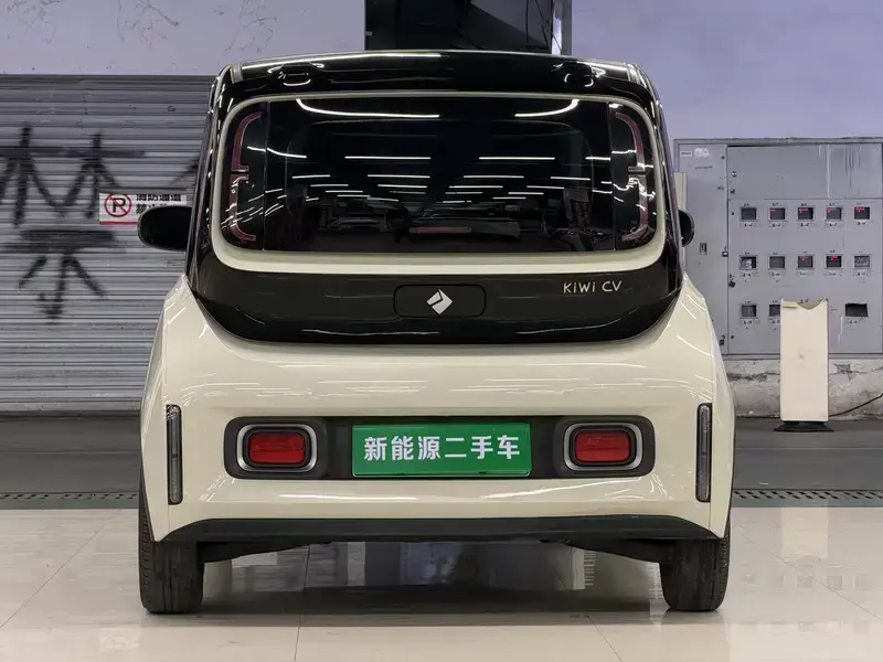 2022 Baojun Kiwi EV с пробегом 85 000 км