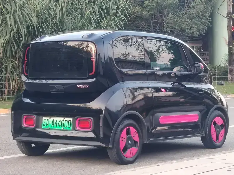 2021 Baojun Kiwi EV с пробегом 50 000 км