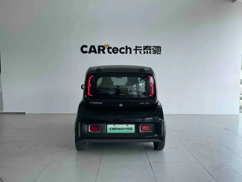 2022 Baojun Kiwi EV с пробегом 18 000 км