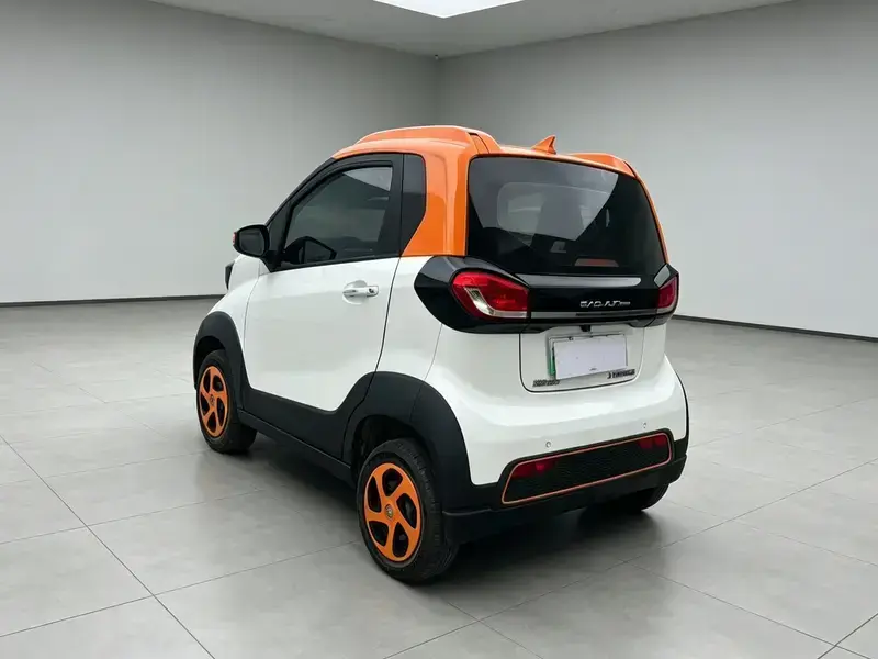 2019 Baojun E100 с пробегом 30 000 км