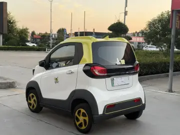2017 Baojun E100 с пробегом 50 000 км