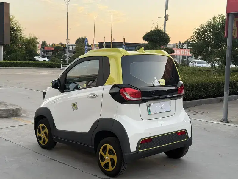 2017 Baojun E100 с пробегом 50 000 км