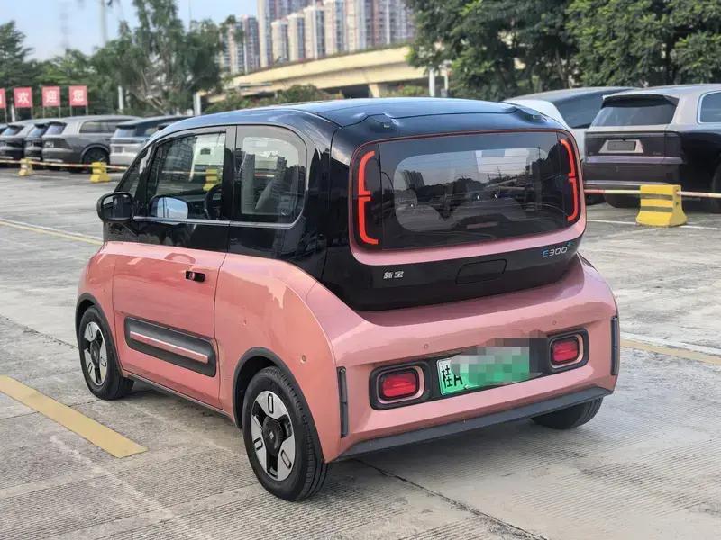 2020 Baojun E300 с пробегом 65 000 км