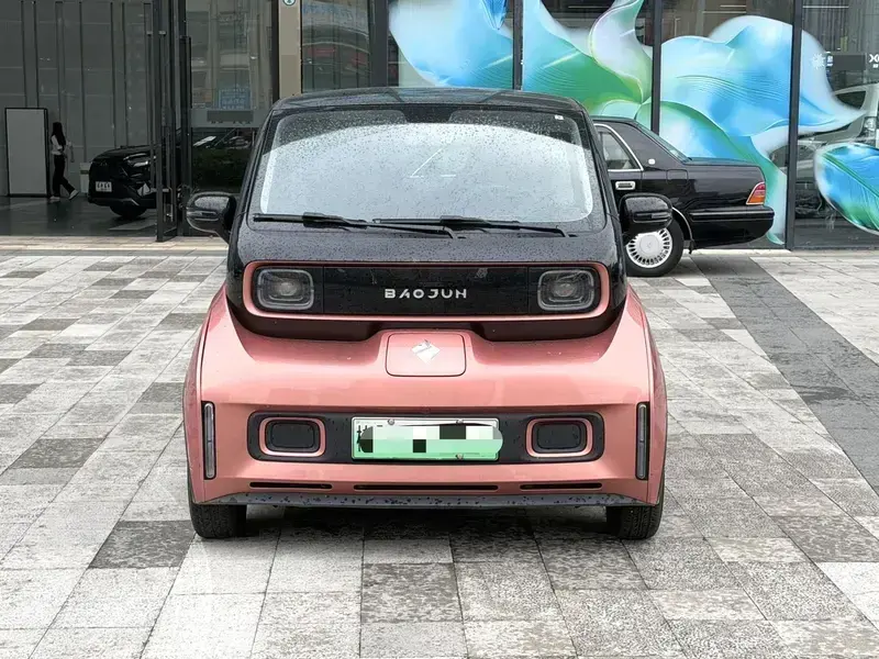 2020 Baojun E300 с пробегом 50 000 км
