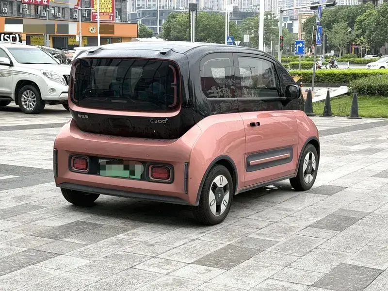 2020 Baojun E300 с пробегом 50 000 км