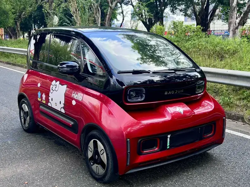 2020 Baojun E300 с пробегом 25 000 км