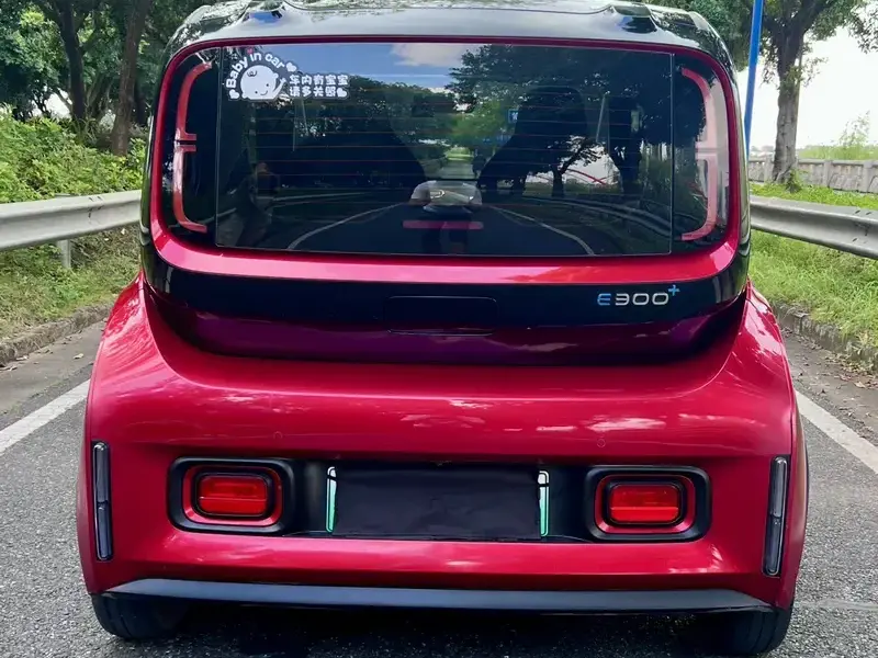 2020 Baojun E300 с пробегом 25 000 км