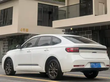 2020 Baojun RC-5 с пробегом 43 000 км
