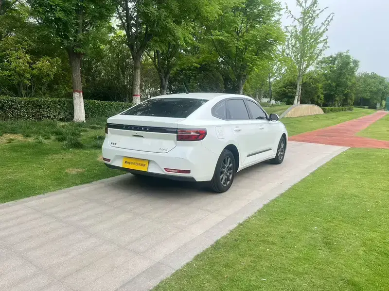 2020 Baojun RC-5 с пробегом 13 000 км