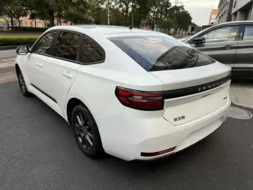 2020 Baojun RC-5 с пробегом 55 000 км