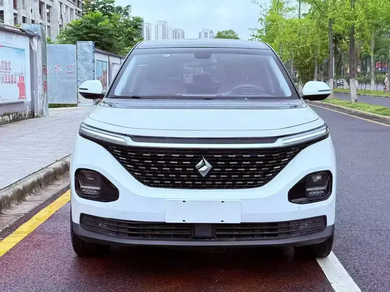 2019 Baojun RM-5 с пробегом 82 000 км