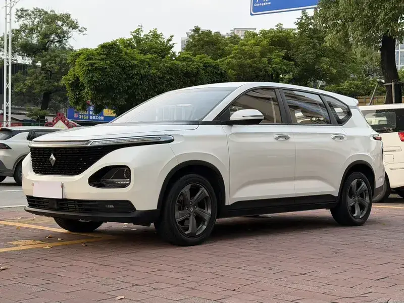 2019 Baojun RM-5 с пробегом 100 000 км