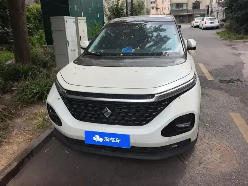 2019 Baojun RM-5 с пробегом 26 000 км