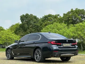 2023 BMW 5 серии с пробегом 40 000 км
