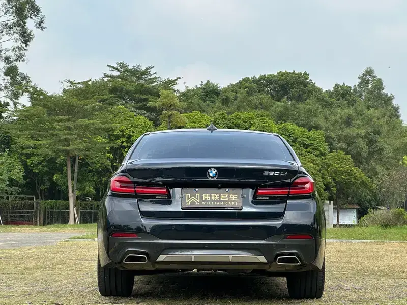 2023 BMW 5 серии с пробегом 40 000 км