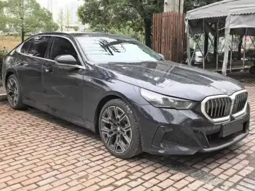 2025 BMW 5 серии с пробегом 31 000 км