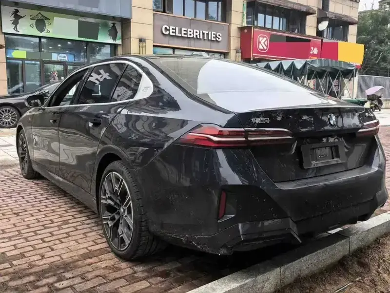 2025 BMW 5 серии с пробегом 31 000 км
