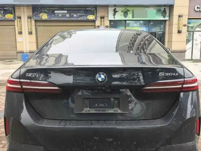 2025 BMW 5 серии с пробегом 31 000 км