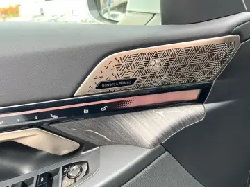 2025 BMW 5 серии с пробегом 11 000 км